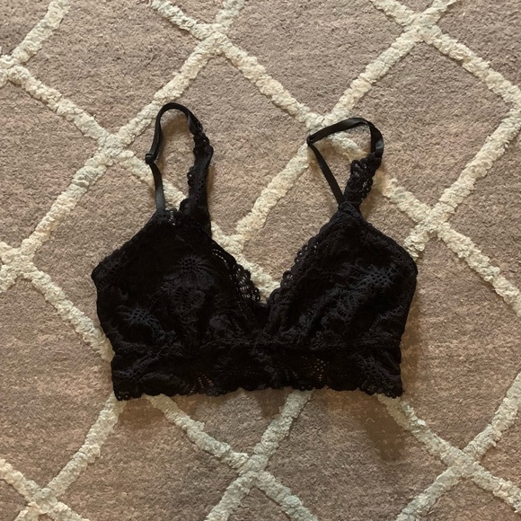 5 Like New Bralette’s - Picture 4 of 13